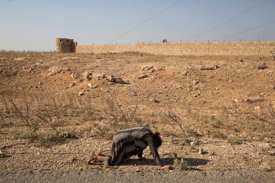 Απόγνωση και θλίψη: Οι φωτογραφίες του TIME από τη συντριβή ελικοπτέρου στο Ιράκ [εικόνες] | iefimerida.gr 3