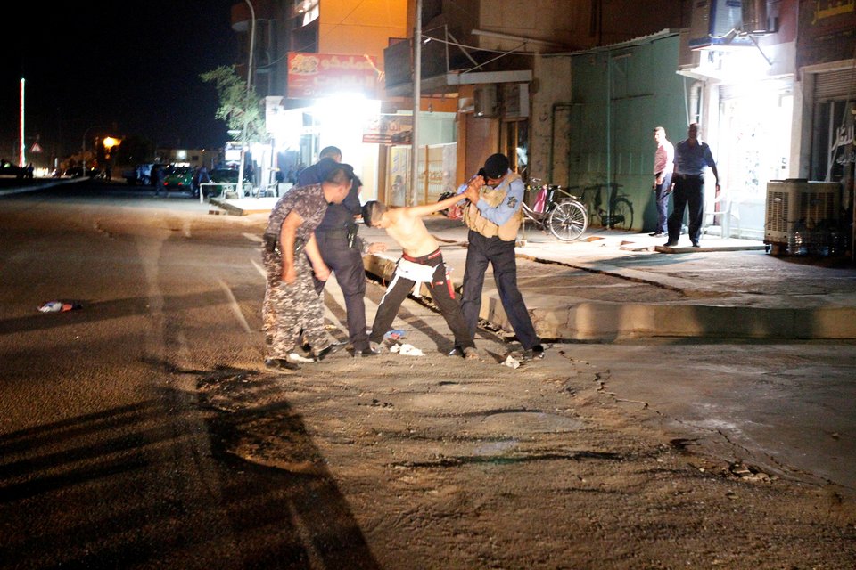 Νέο σοκ: Η σύλληψη ανήλικου καμικάζι πριν πυροδοτήσει εκρηκτικά όπως στο γάμο στην Τουρκία [εικόνες & βίντεο] | iefimerida.gr 2