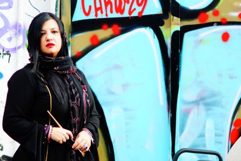 Παράσταση-γροθιά: Ιρακινές αφηγούνται τη ζωή τους στον πόλεμο [εικόνες]  | iefimerida.gr 0