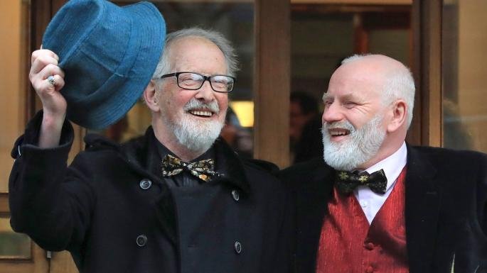 Δύο ετερόφυλοι ηλικιωμένοι παντρεύτηκαν για να γλιτώσουν τον φόρο κληρονομιάς [εικόνες] | iefimerida.gr 0