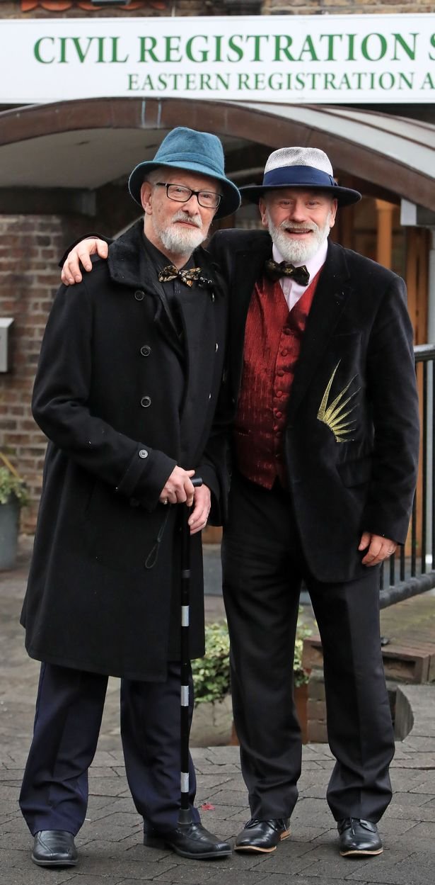 Δύο ετερόφυλοι ηλικιωμένοι παντρεύτηκαν για να γλιτώσουν τον φόρο κληρονομιάς [εικόνες] | iefimerida.gr 2