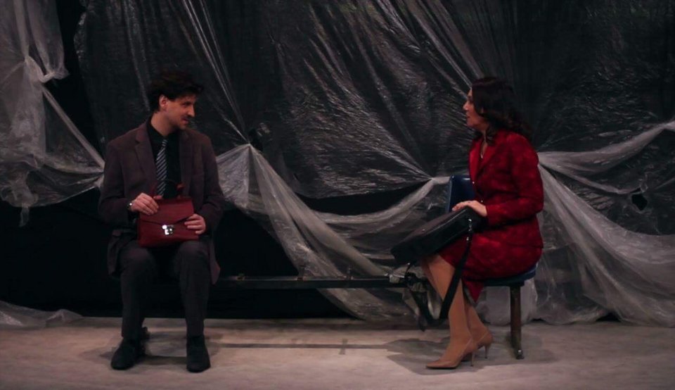 Η παράσταση των 60' για τα  αναπάντητα ερωτήματα της ζωής που λάτρεψαν κοινό και κριτικοί [εικόνες]  | iefimerida.gr 3