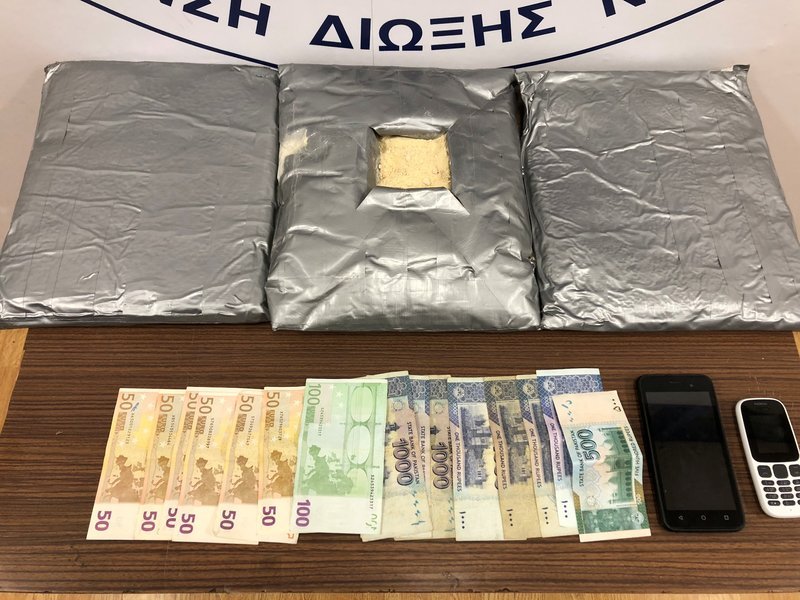 Επιασαν Πακιστανό με 7,5 κιλά ηρωίνη στο «Ελ. Βενιζέλος» [εικόνες] | iefimerida.gr 2