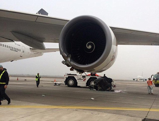 Το αεροπλάνο των Iron Maiden συγκρούστηκε με... φορτηγό [εικόνες] | iefimerida.gr 1