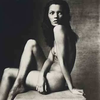 Ποιος θα «αγοράσει» την Κέιτ Μός; Η καυτή δημοπρασία που ετοιμάζει ο οίκος Christie's για το εμβληματικό μοντέλο [εικόνες] | iefimerida.gr 0