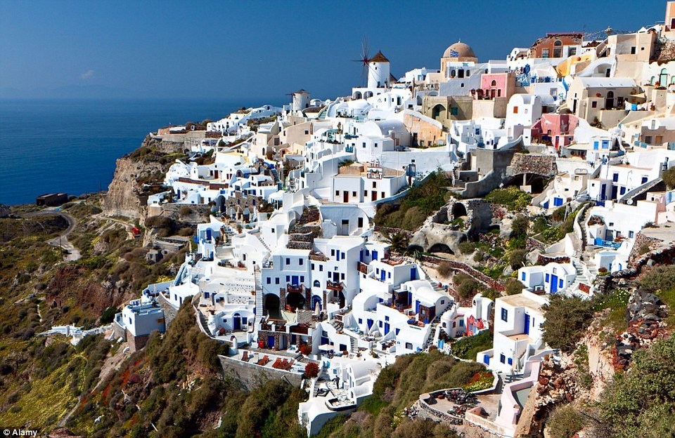 Η Σαντορίνη στη λίστα του Travel + Leisure με τα 10 καλύτερα νησιά στον κόσμο [εικόνες] | iefimerida.gr 4