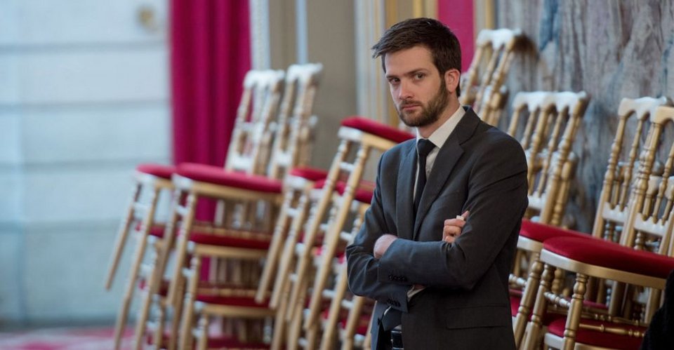 Ποιος είναι ο chef de cabinet του Φρανσουά Ολάντ -Δεν είναι τα ξαδέλφια και οι συγγενείς του [εικόνες] | iefimerida.gr 5