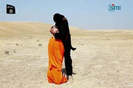 Νέο βίντεο με αποκεφαλισμό από το Ισλαμικό Κράτος: Οι τζιχαντιστές εκτέλεσαν και τον δεύτερο Αμερικανό δημοσιογράφο [εικόνες & βίντεο] | iefimerida.gr 1