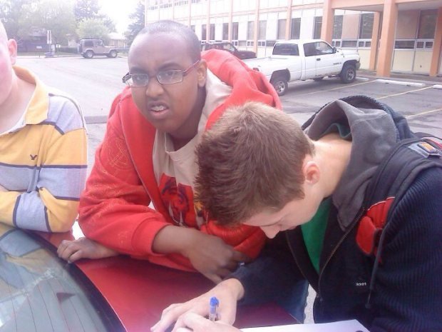 Καναδός τζιχαντιστής τρομοκρατεί: Σύντομα θα επιτεθούμε στη Νέα Υόρκη και θα υψώσουμε μαύρη σημαία στο Λευκό Οίκο [εικόνες&βίντεο] | iefimerida.gr 1