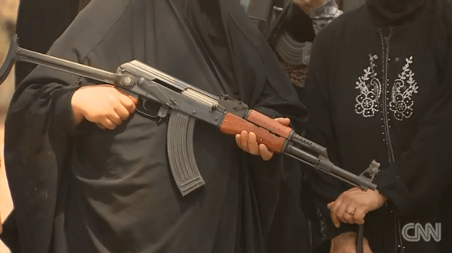 Γυναίκες με καλάσνικοφ στα χέρια -Εκπαιδεύονται στη Βαγδάτη, για να αντιμετωπίσουν το Ισλαμικό Κράτος [εικόνες] | iefimerida.gr 5