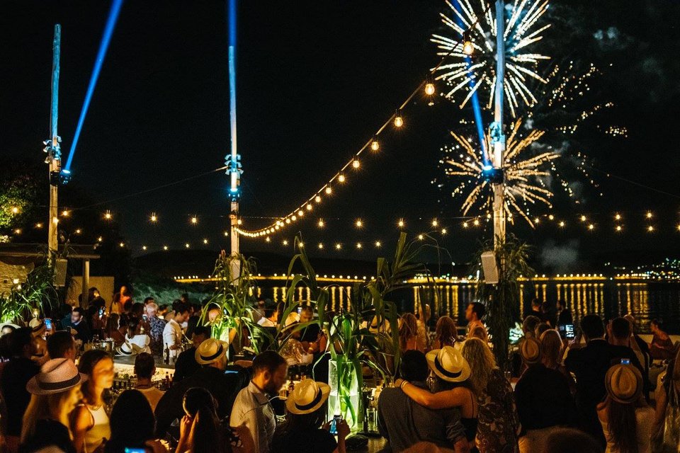 Ερχονται οι Boho Κυριακές του Island για να φτιάξουν το καλοκαίρι μας [εικόνες] | iefimerida.gr 3