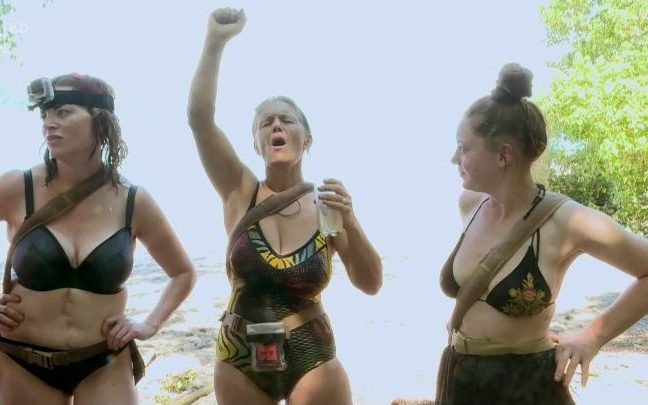 Μουσουλμάνος αποχώρησε από παιχνίδι επιβίωσης επειδή είχε ημίγυμνες γυναίκες [εικόνες & βίντεο] | iefimerida.gr 1