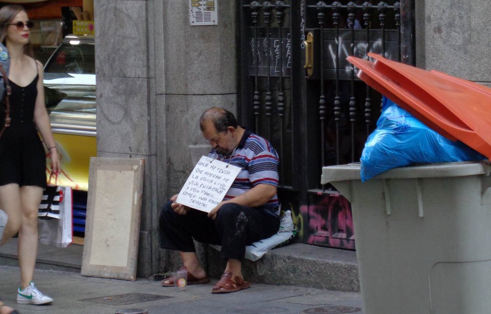 Το iefimerida στην Ισπανία: Δημοσιογράφοι, καθηγητές και εργαζόμενοι μιλούν για το ισπανικό αδιέξοδο [εικόνες] | iefimerida.gr 9