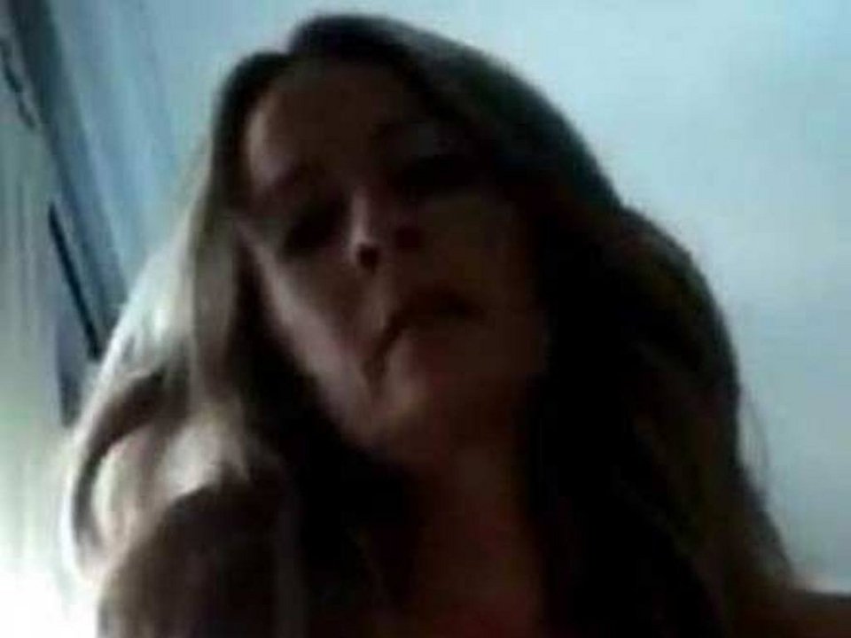 Παραιτήθηκε δημοτική σύμβουλος εξαιτίας ενός ροζ βίντεο [εικόνες] | iefimerida.gr 1