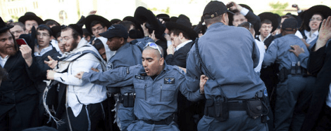 Ιστορική προσευχή γυναικών στο Τείχος των Δακρύων με επεισόδια και συλλήψεις [εικόνες] | iefimerida.gr 5