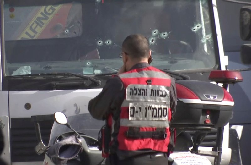 Τρομοκρατική επίθεση του ISIS στην Ιερουσαλήμ -Φορτηγό έπεσε σε στρατιώτες [βίντεο] | iefimerida.gr 0