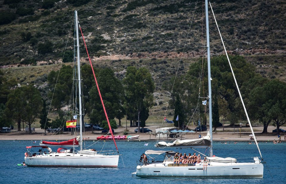 Διακοπές με ιστιοπλοϊκό -Οσα πρέπει να γνωρίζετε για να σαλπάρετε με ασφάλεια και να περάσετε ονειρικά [λίστα] | iefimerida.gr 1