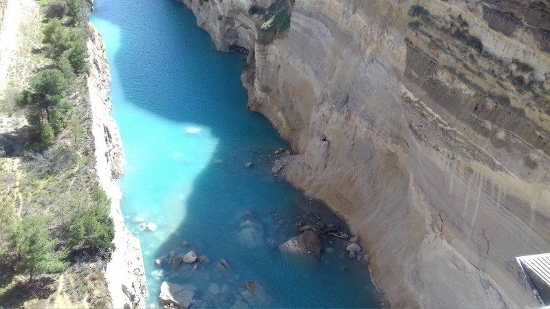 Λουκέτο για 15 ημέρες στη διώρυγα της Κορίνθου -Τι κατέγραψε drone του ΕΚΠΑ [εικόνες & βίντεο] | iefimerida.gr 3