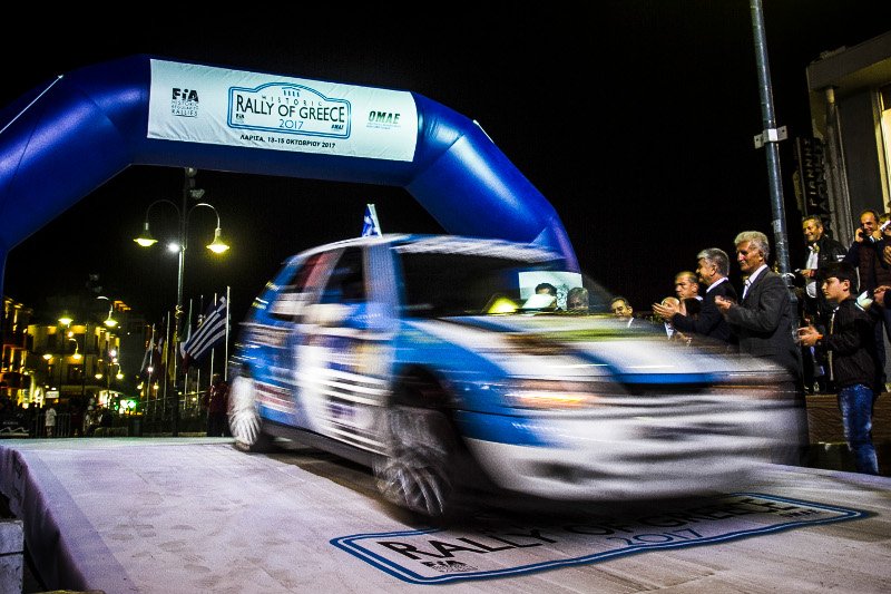 Λάρισα: Καρό σημαία για το Ιστορικό Ράλι Ελλάδας [εικόνες] | iefimerida.gr 0