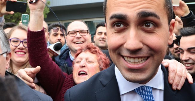 Έξοδο από το ευρώ, στήριξη στο Κρεμλίνο -Τι σχεδιάζει η προσεχής κυβέρνηση της Ιταλίας | iefimerida.gr 0