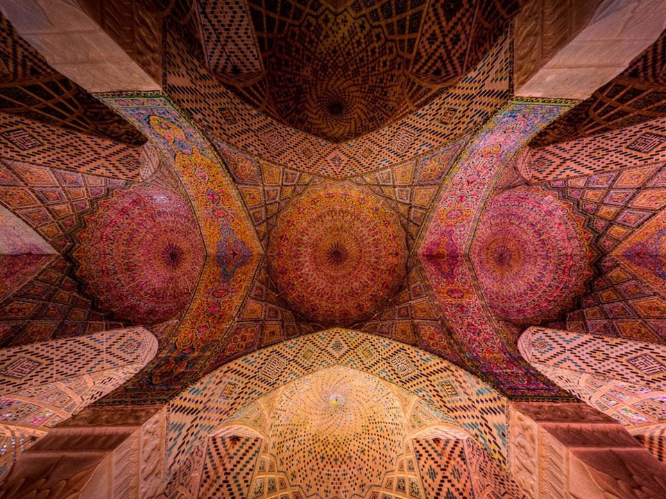 Χρωματιστά και καθηλωτικά - Καρέ από το εσωτερικό μουσουλμανικών, παλατιών και λουτρών του Ιράν [εικόνες] | iefimerida.gr 7