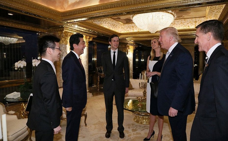 Και η Ιβάνκα Τραμπ στην πρώτη επίσημη συνάντηση του πατέρα της [εικόνες] | iefimerida.gr 0