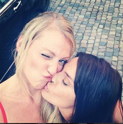 Καθαρίνα: Η ξανθιά Μπόσνιακ, αδελφή της Υβόννης -Οι φωτό που πόσταρε από το γάμο [εικόνες] | iefimerida.gr 15