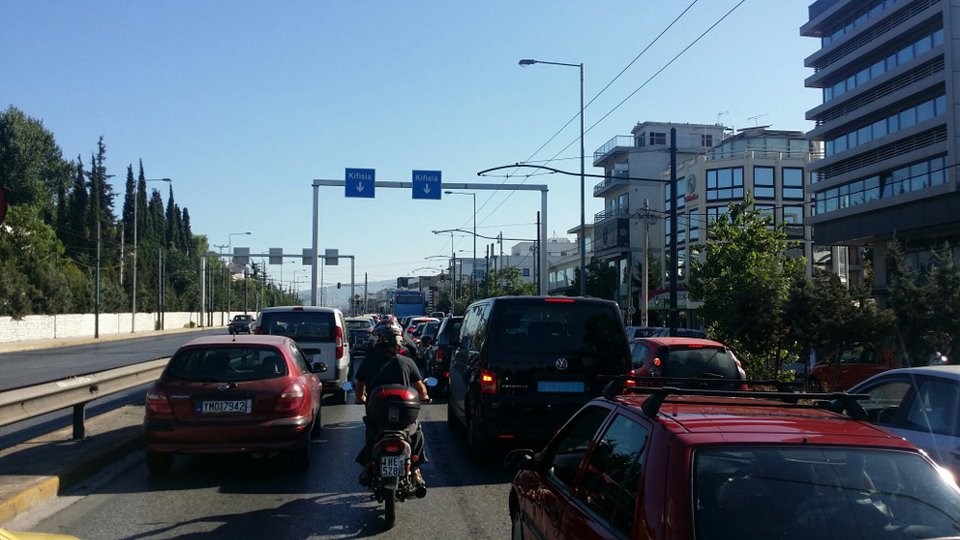 Επέστρεψαν οι Αθηναίοι, μαζί και η ταλαιπωρία στους δρόμους -Πλημμύρισαν με ΙΧ | iefimerida.gr 4