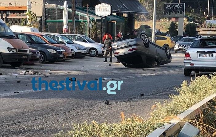 Ένα ΙΧ εξετράπη της πορείας του και «τούμπαρε»