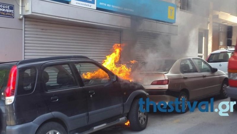  Φωτιά σε ΙΧ στο κέντρο της Θεσσαλονίκης [εικόνες & βίντεο] | iefimerida.gr 1