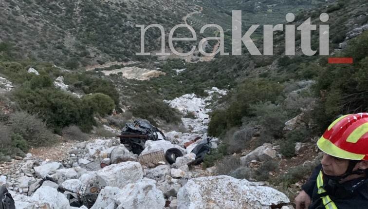 Κρήτη: Σοβαρά τραυματισμένη η μητέρα και το ένα παιδί της -Το ΙΧ τους έπεσε σε γκρεμό 100 μέτρων - Εικόνες σοκ | iefimerida.gr 0