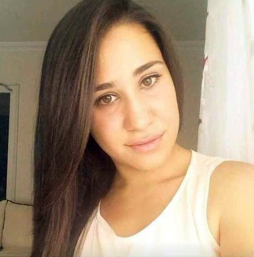 Η ιστορία του άνδρα-σύμβολο της τραγωδίας στην Αγκυρα -Οι εκρήξεις σκότωσαν την 20χρονη κόρη του και την αδελφή του [εικόνες] | iefimerida.gr 3