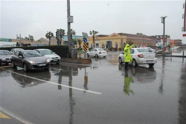 Γενικό μπλακ άουτ σε 44 περιοχές στην Τουρκία: Ο Νταβούτογλου μιλά και για τρομοκρατία [εικόνες & βίντεο] | iefimerida.gr 19
