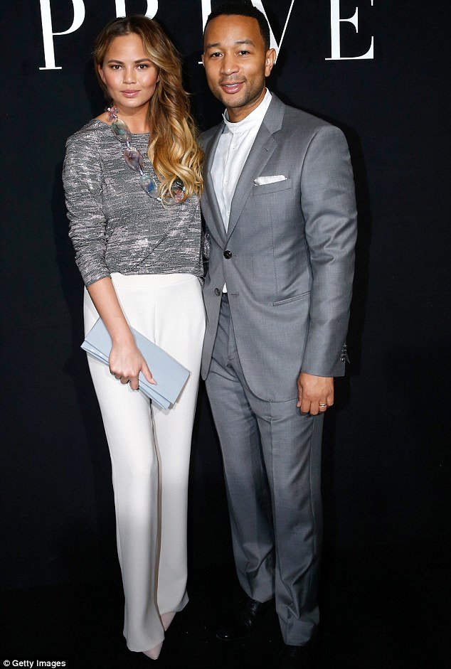 Έγκυος η Κρίσι Τέιγκεν -Η φωτογραφία που ανέβασε στο Instagram [εικόνες] | iefimerida.gr 3