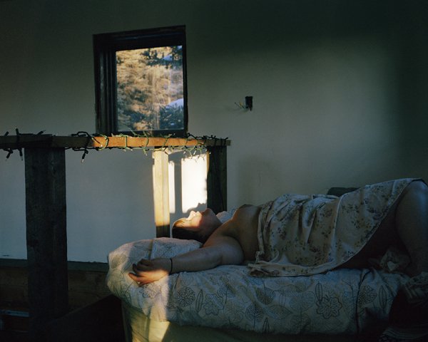 Καλλιτέχνης φωτογραφίζει τον εαυτό της επί 11 χρόνια -Μια σπαρακτική απεικόνιση με αίσιο τέλος [εικόνες] | iefimerida.gr 6