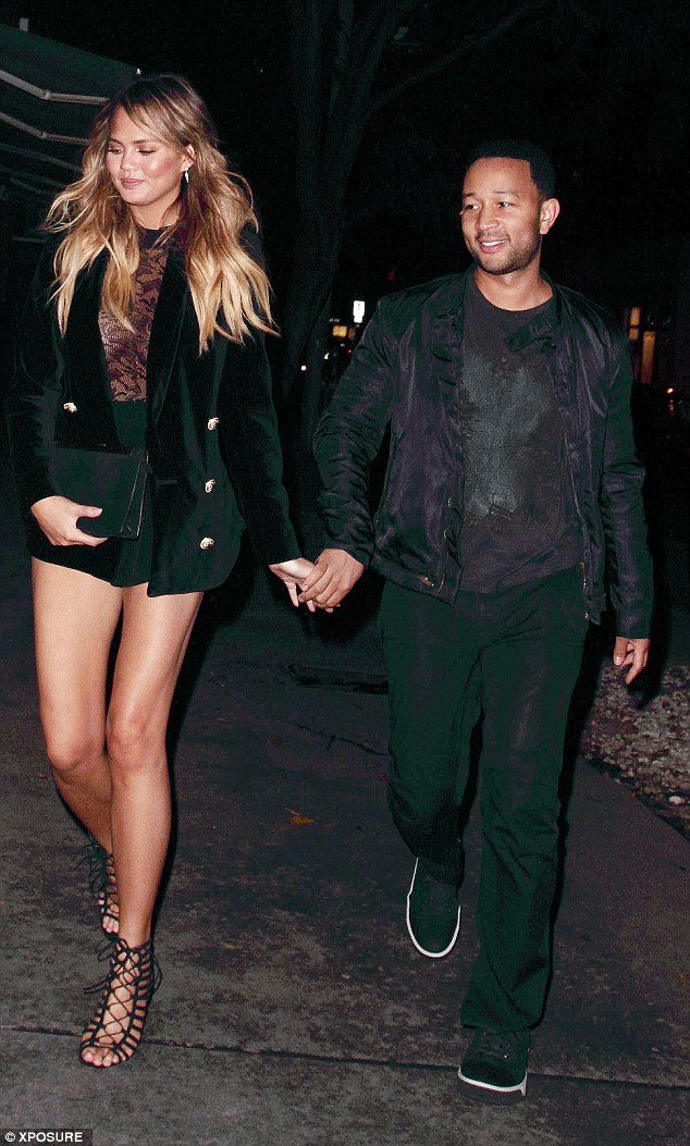 Έγκυος η Κρίσι Τέιγκεν -Η φωτογραφία που ανέβασε στο Instagram [εικόνες] | iefimerida.gr 1