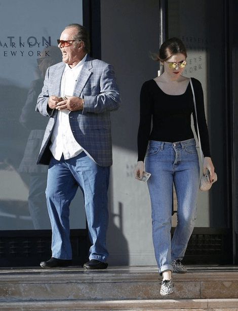 Ο διαβολικός Τζακ Νίκολσον: Βάζει τέλος στις φήμες για την υγεία του και βγαίνει βόλτα με την πανέμορφη κόρη του [εικόνες] | iefimerida.gr 0