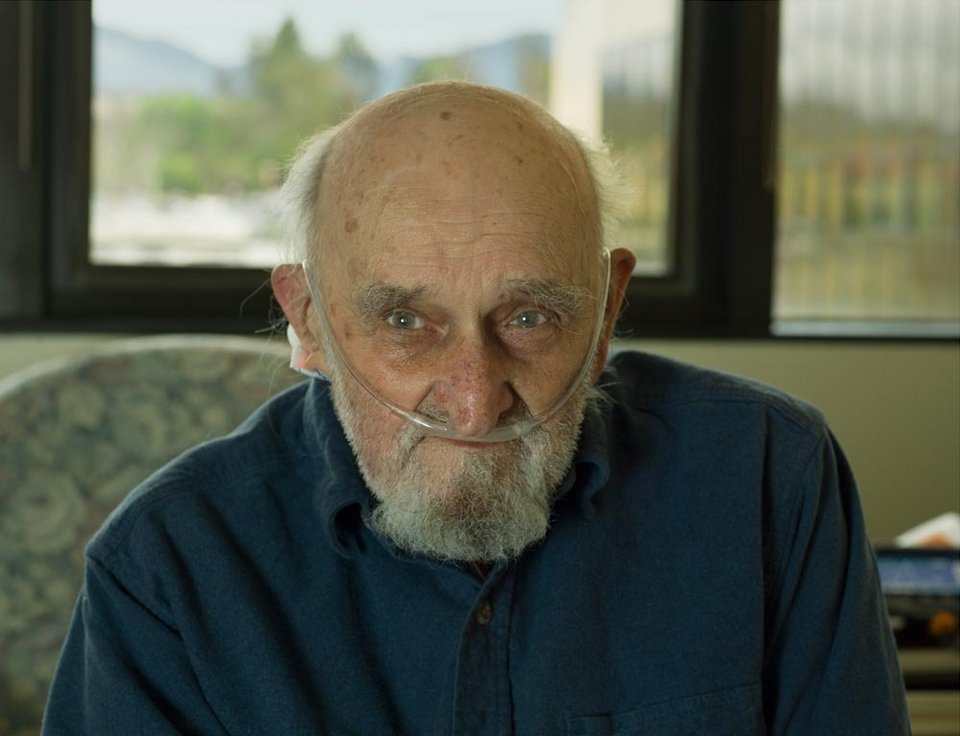 Δυναμικά πορτραίτα ανθρώπων στις τελευταίες στιγμές της ζωής τους -Καθημερινοί ήρωες που δίνουν μάχη με το θάνατο [εικόνες] | iefimerida.gr 1