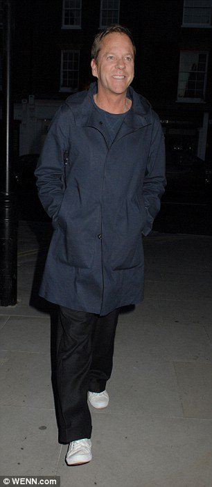 Η πτώση ενός σούπερ πράκτορα -Καρέ καρέ ο μεθυσμένος «Τζακ Μπάουερ» προσπαθεί να μείνει ξύπνιος [εικόνες] | iefimerida.gr 0