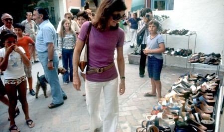 Τι είναι η τσάντα Τζάκι Κέννεντι που ξετρελαίνει τις γυναίκες του κόσμου [εικόνες&βίντεο] | iefimerida.gr 3