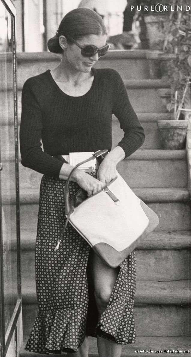 Τι είναι η τσάντα Τζάκι Κέννεντι που ξετρελαίνει τις γυναίκες του κόσμου [εικόνες&βίντεο] | iefimerida.gr 8