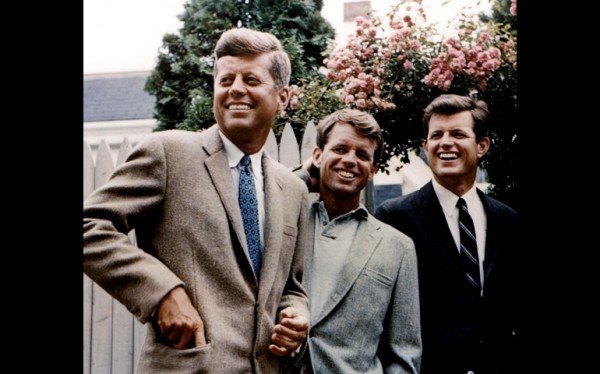 Οι ατέλειωτοι εραστές της Τζάκι Κέννεντι -Αποκαλύψεις για την αχαλίνωτη ζωή μιας Πρώτης Κυρίας [εικόνες] | iefimerida.gr 1