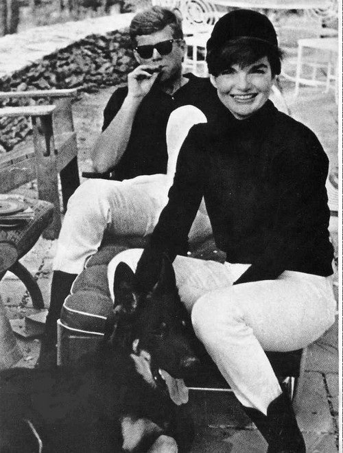 Οι ατέλειωτοι εραστές της Τζάκι Κέννεντι -Αποκαλύψεις για την αχαλίνωτη ζωή μιας Πρώτης Κυρίας [εικόνες] | iefimerida.gr 13