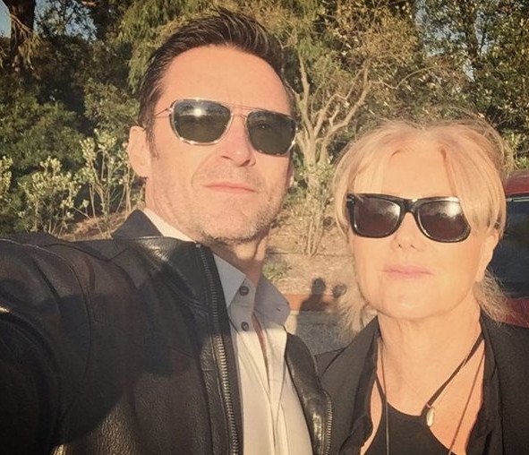 O Χιου Τζάκμαν 20 χρόνια πριν, στο γάμο του -Εντελώς αγνώριστος [εικόνες] | iefimerida.gr 3