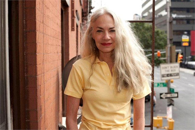 Αφίσα εταιρείας εσωρούχων με ηλικιωμένη πρωταγωνίστρια επαναπροσδιορίζει την έννοια του σέξι [εικόνες] | iefimerida.gr 5