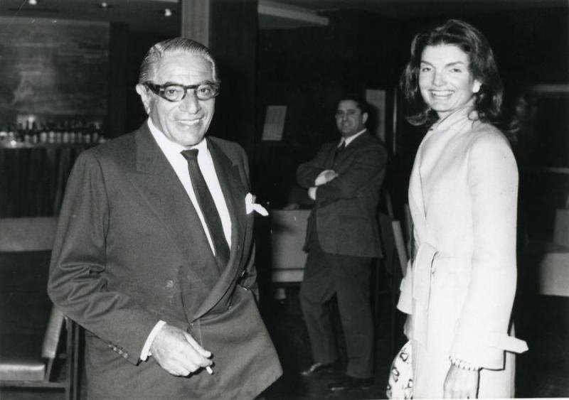 Οι ατέλειωτοι εραστές της Τζάκι Κέννεντι -Αποκαλύψεις για την αχαλίνωτη ζωή μιας Πρώτης Κυρίας [εικόνες] | iefimerida.gr 20