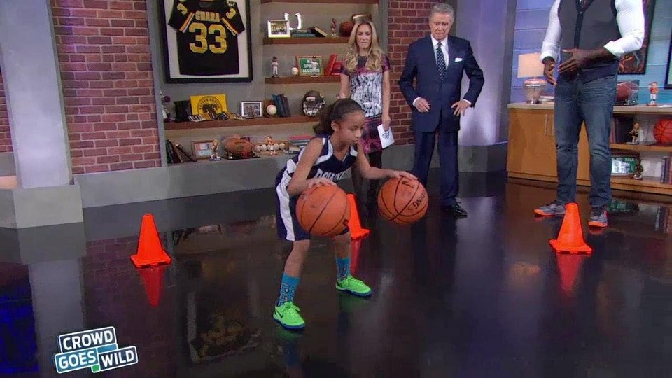 Κορίτσι-θαύμα: Είναι 9 χρονών, μαγεύει στο μπάσκετ και θεωρείται ο επόμενος Μάικλ Τζόρνταν [εικόνες&βίντεο]  | iefimerida.gr 0