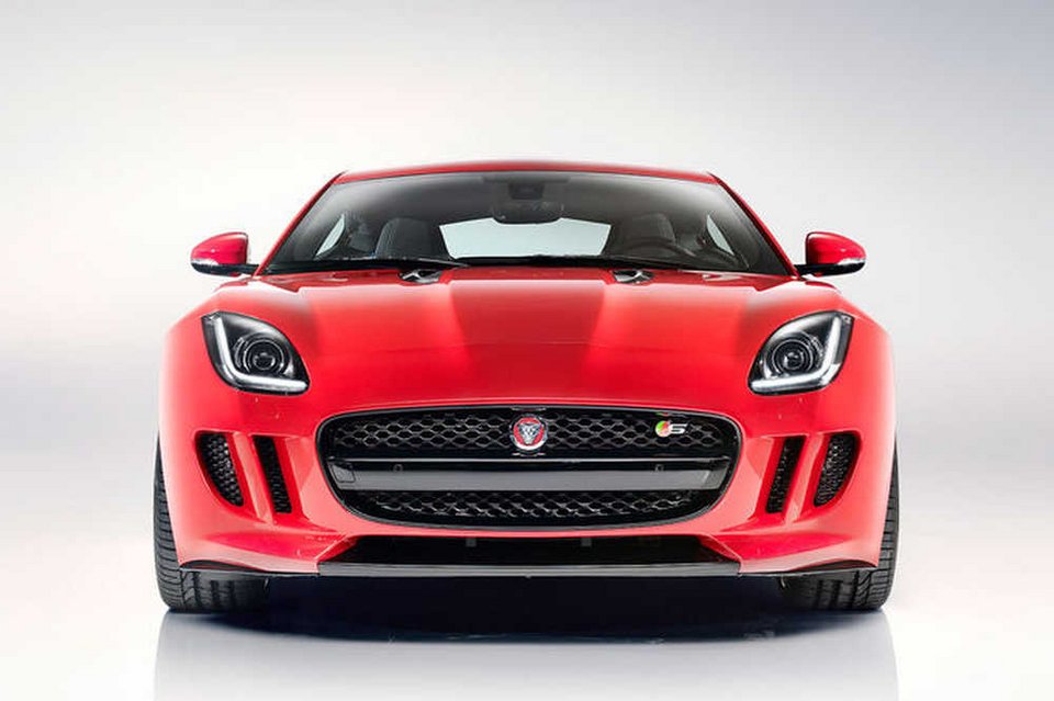 H Jaguar F-Type Coupe είναι πράγματι πιο όμορφη από τη ρόουντστερ | iefimerida.gr 0