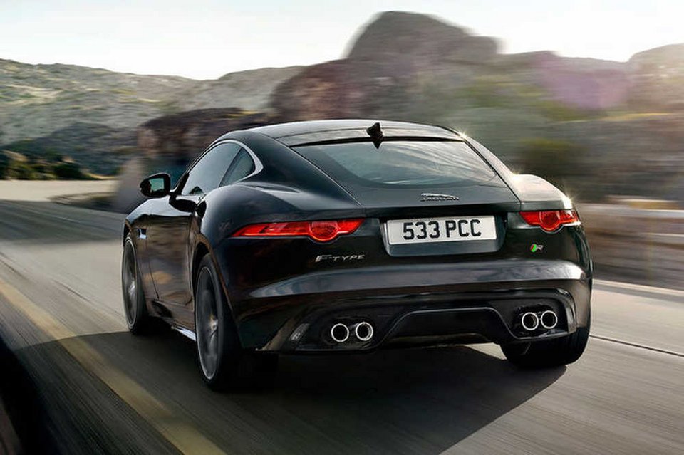 H Jaguar F-Type Coupe είναι πράγματι πιο όμορφη από τη ρόουντστερ | iefimerida.gr 3