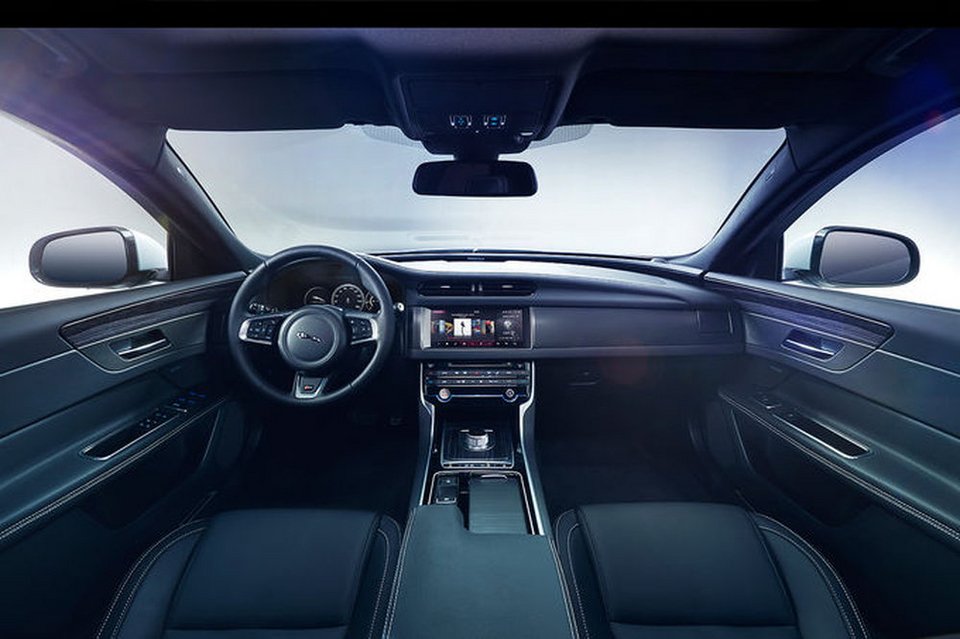 H νέα Jaguar XF ίπταται στην κυριολεξία [βίντεο] | iefimerida.gr 5